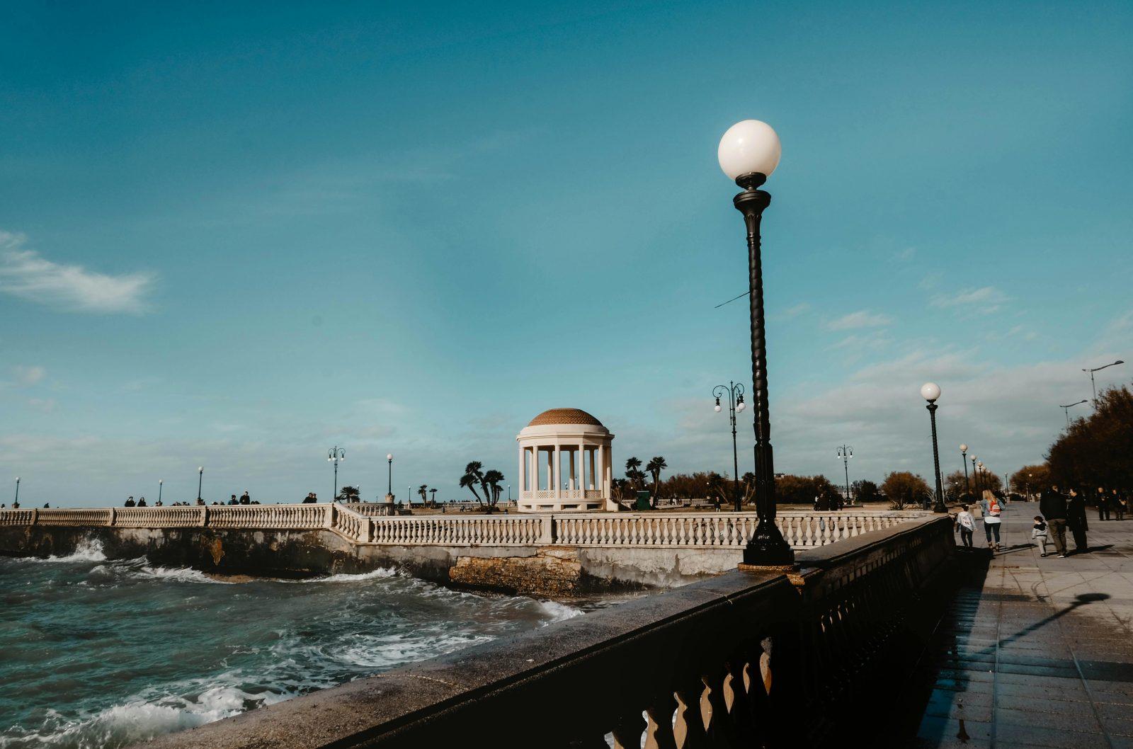 Terrazza Mascagni e il mare di Livorno