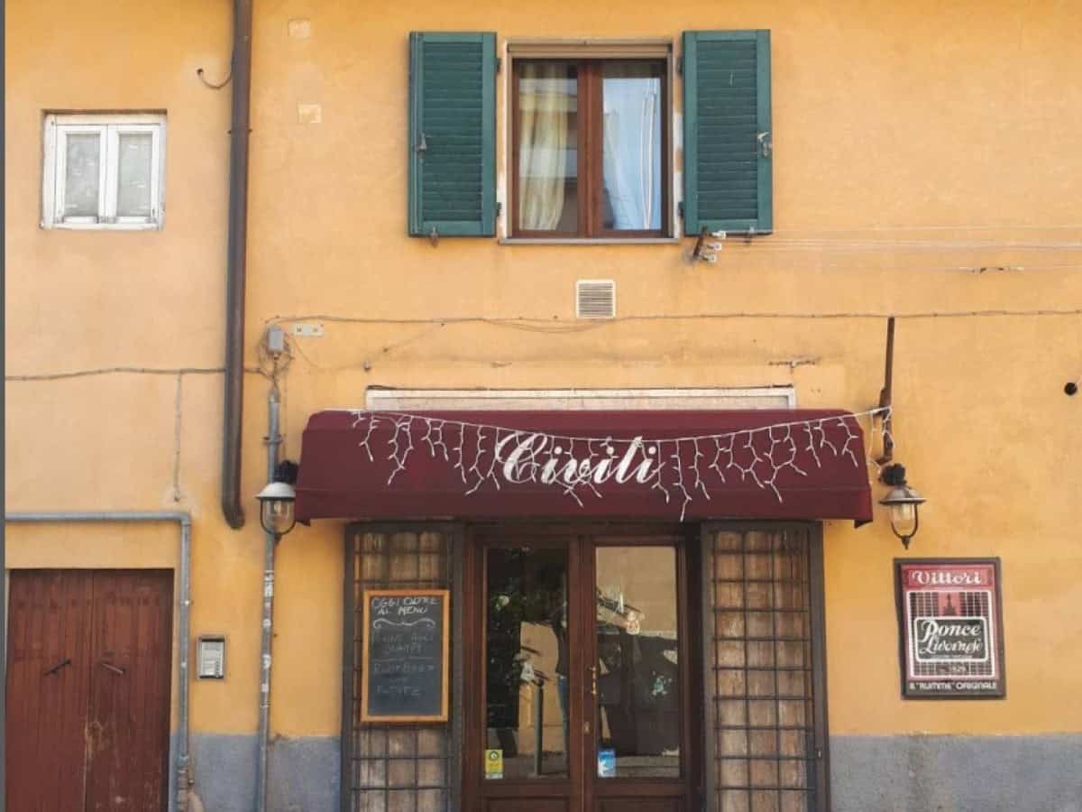 esterno-bar-civili-livorno